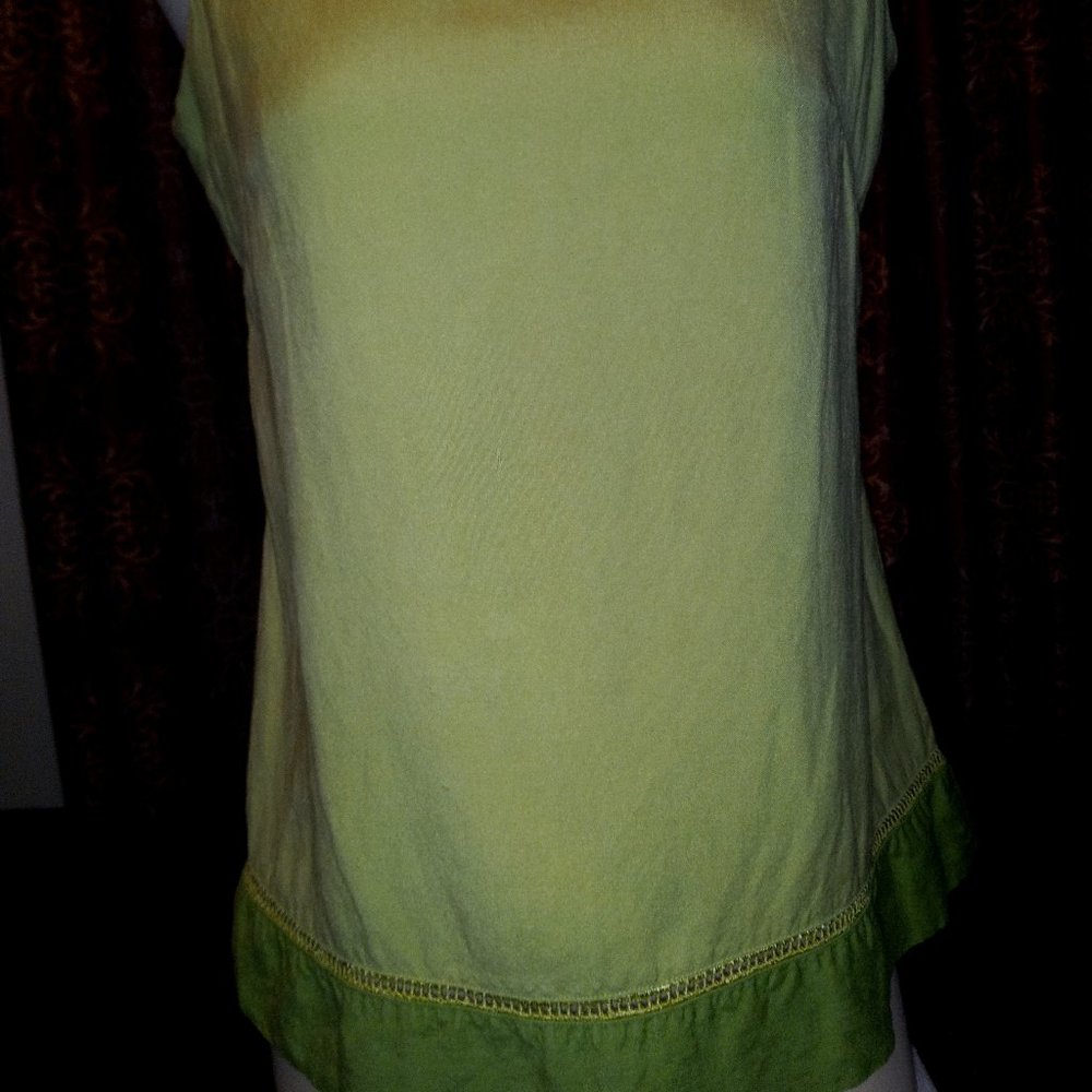 Motherhood Maternity Sleeveless Two-tone Green Top Size (S)
